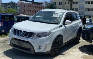 Suzuki Escudo 2018 White