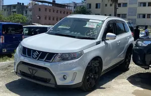 Suzuki Escudo 2018 White