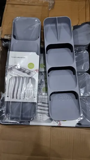 Compact Cutlery Organizer