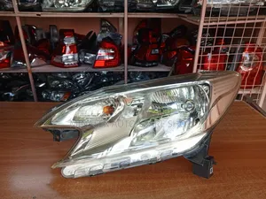 Note 2012/13 Nonzenon Ex-Japan Headlight