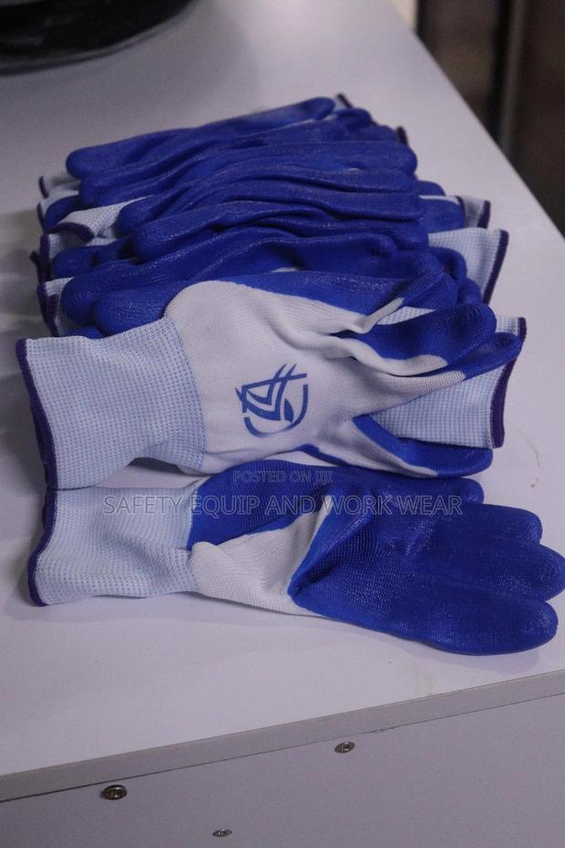 Diamond Grip Gloves- Blue/White - main view