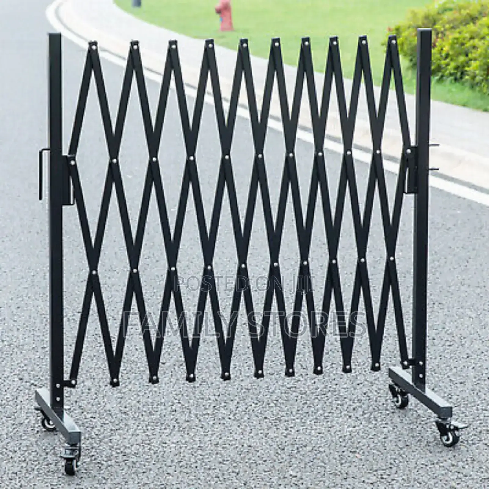 Metallic Expandable Barricade
