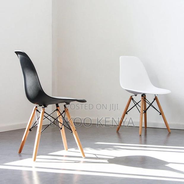 Home Chairs: Virtual Eames Dining Chairs