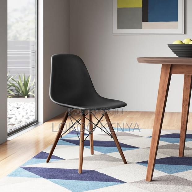 Home Chairs: Virtual Eames Dining Chairs - thumbnail 4