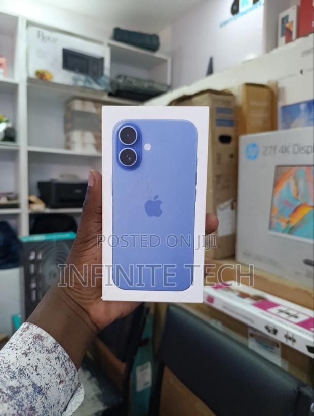 New Apple iPhone 16 256 GB Black - thumbnail 2