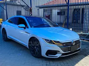 Volkswagen Arteon 2.0T SEL R-Line 4MOTION 2021 Off white