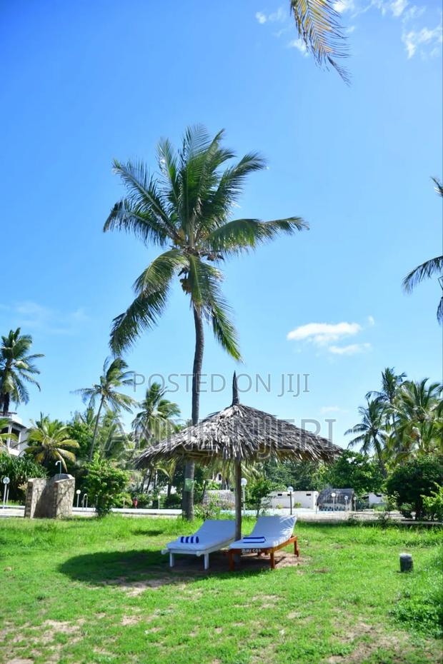 Cozy 2 Bedroom Beachfront Airbnb in Malindi at 18500 - thumbnail 15