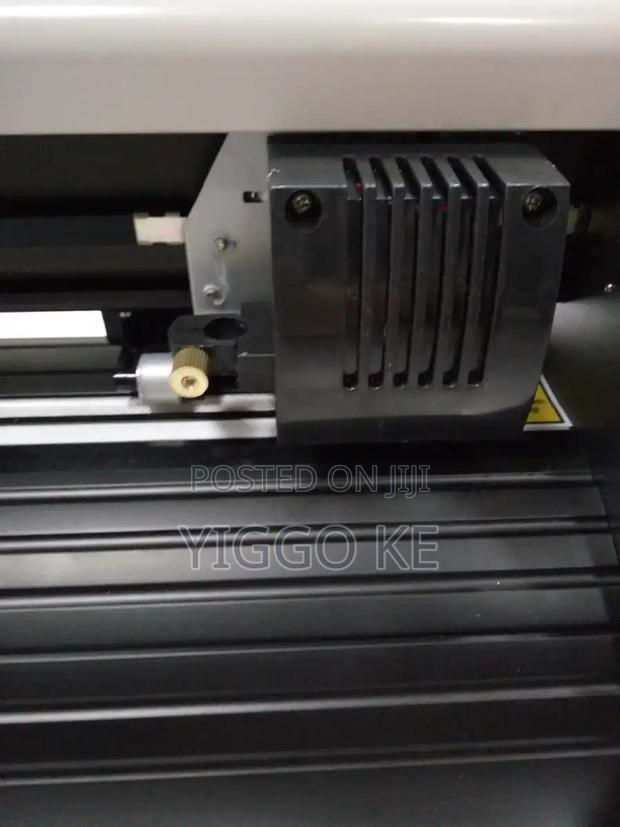 Big Savings on 5 Feet Contour Cutting Plotter – Order Today! - thumbnail 2