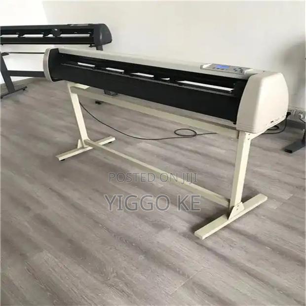 Big Savings on 2 Feet 720mm Cutting Plotter – Order Now! - thumbnail 3