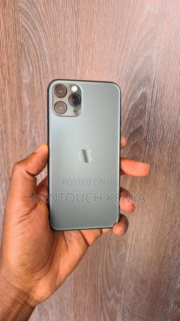 Apple iPhone 11 Pro 256 GB Green - main view