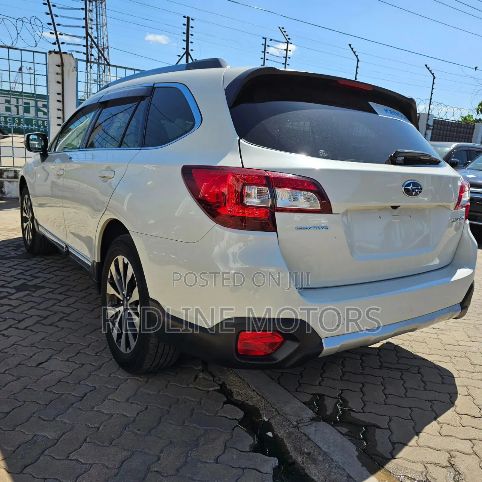 Subaru Outback 2017 White