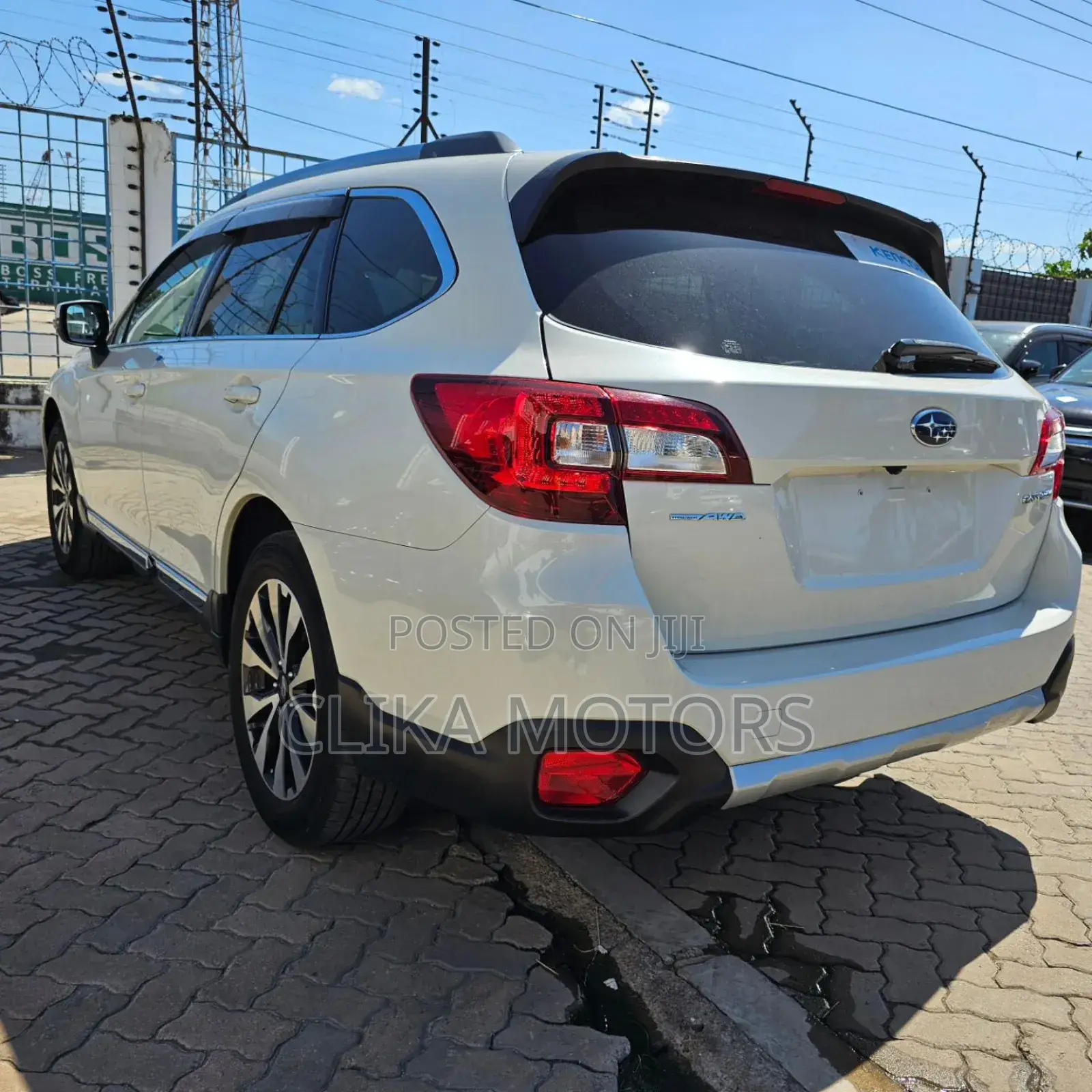 Subaru Outback 2017 White