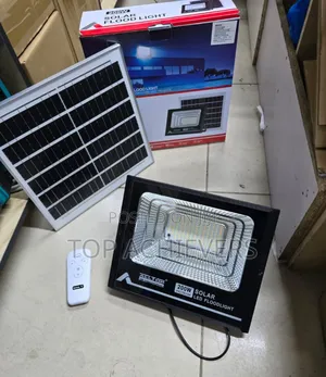 Quality 200w Solar Floodlight(Dusk to Dawn)