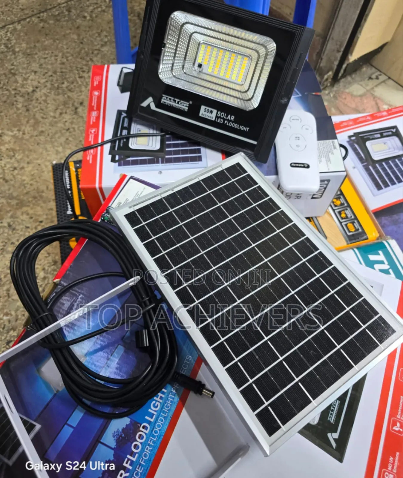 50w Solar Floodlight Dusk to Dawn