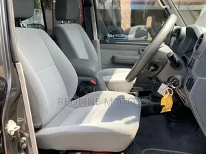 Toyota Land Cruiser 2017 Black
