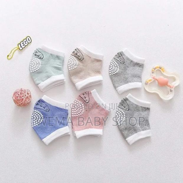 Baby Crawling Knee Pads - thumbnail 3