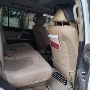 Prado Car Fitted With Baije Floor Dust Mats