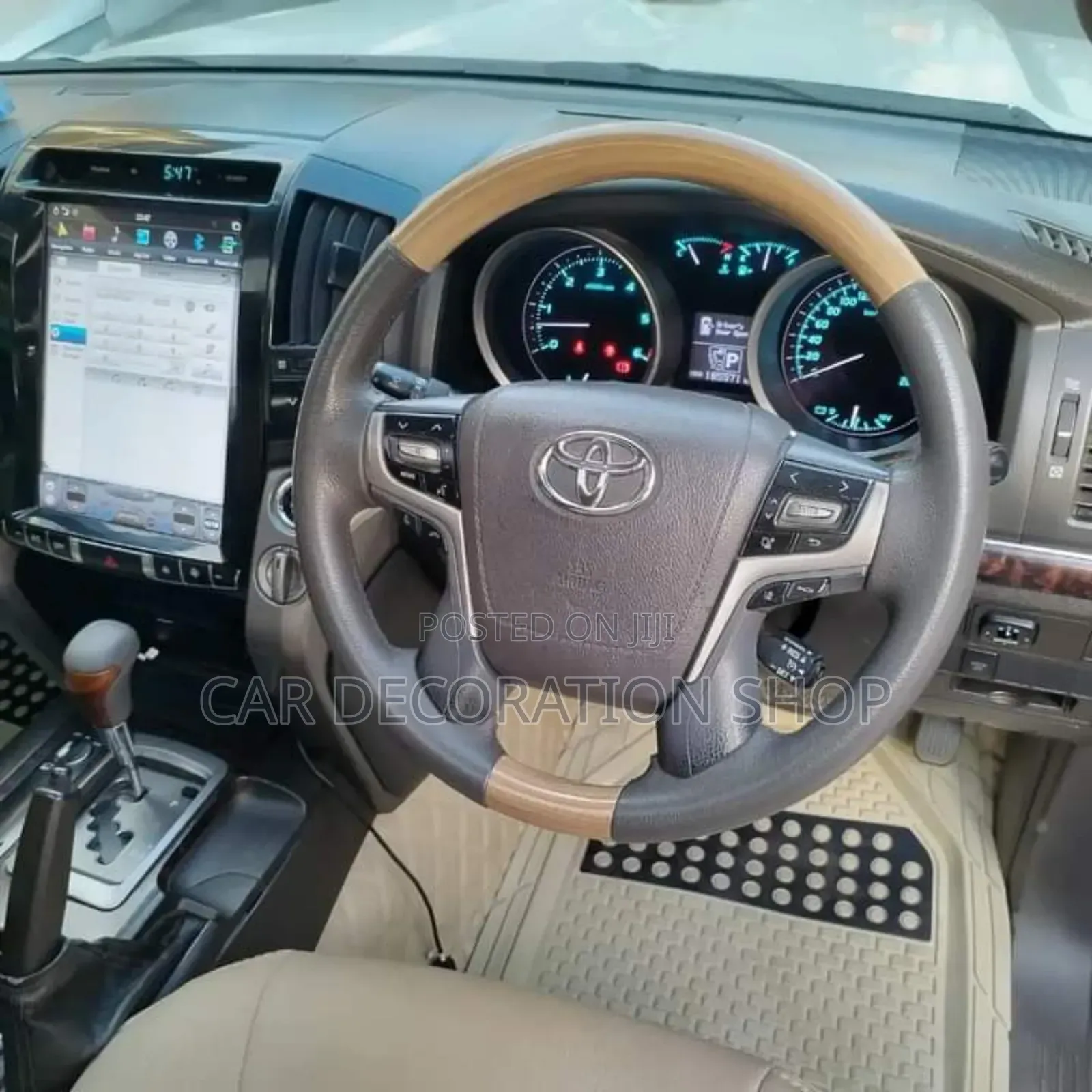 Prado Car Fitted With Baije Floor Dust Mats