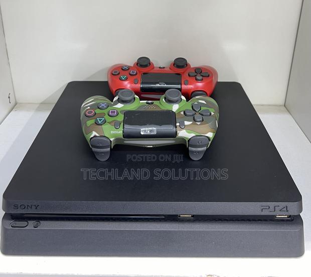Chipped Ps4 Slim Console (Matte Black) With 2 Pads - main view