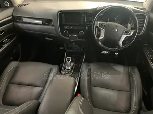 Mitsubishi Outlander 2.4 PHEV AWD 2017 Black