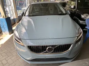 Volvo V40 2017 Teal