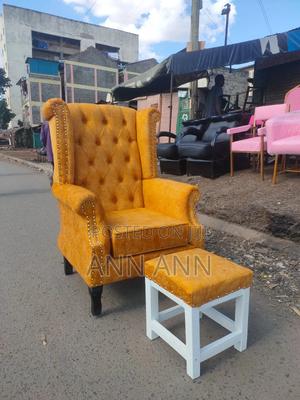 Salon Pedicure/ Manicure Seat - main view