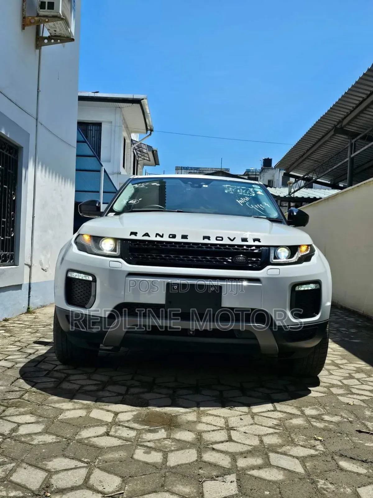 Land Rover Range Rover Evoque HSE Dynamic 4x4 5-Door 2017 Off white