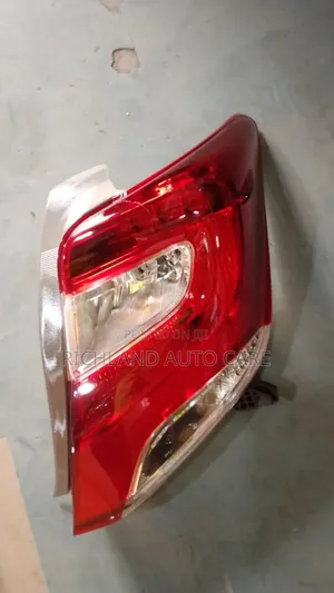Vitz 2015 TAILLIGHTS