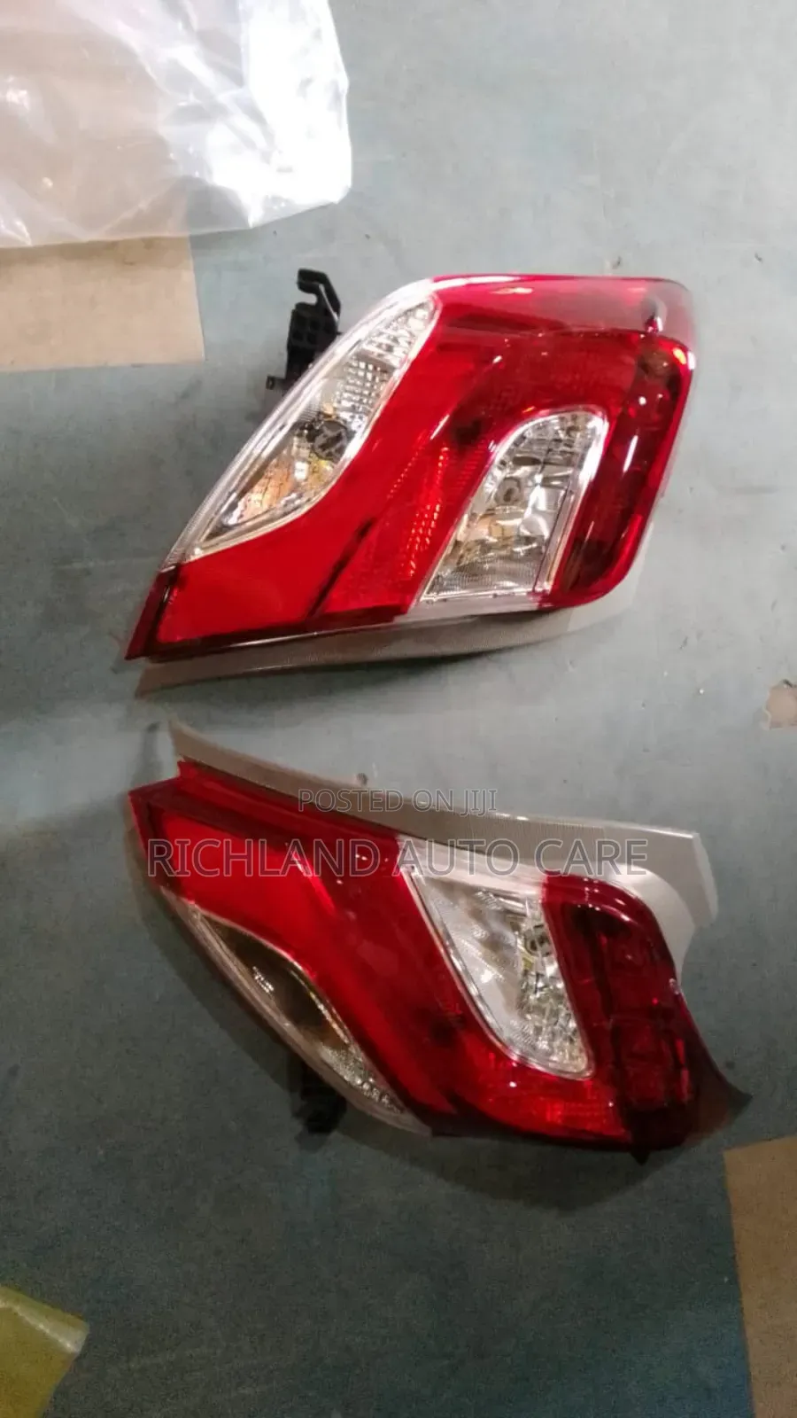 Vitz 2015 TAILLIGHTS