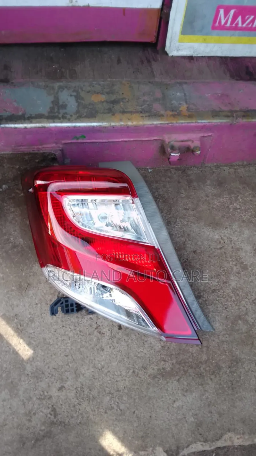 Vitz 2015 TAILLIGHTS