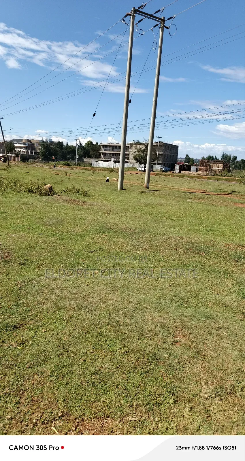1/8 Plot Annex Touching Tarmac With Title