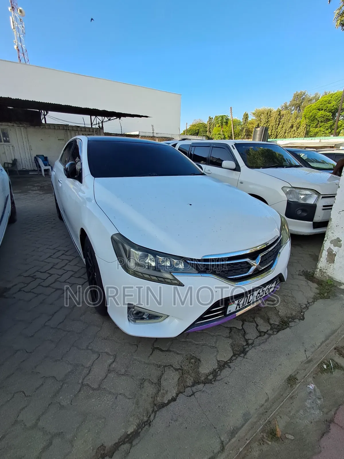 Toyota Mark X 2.5 AWD 2012 White
