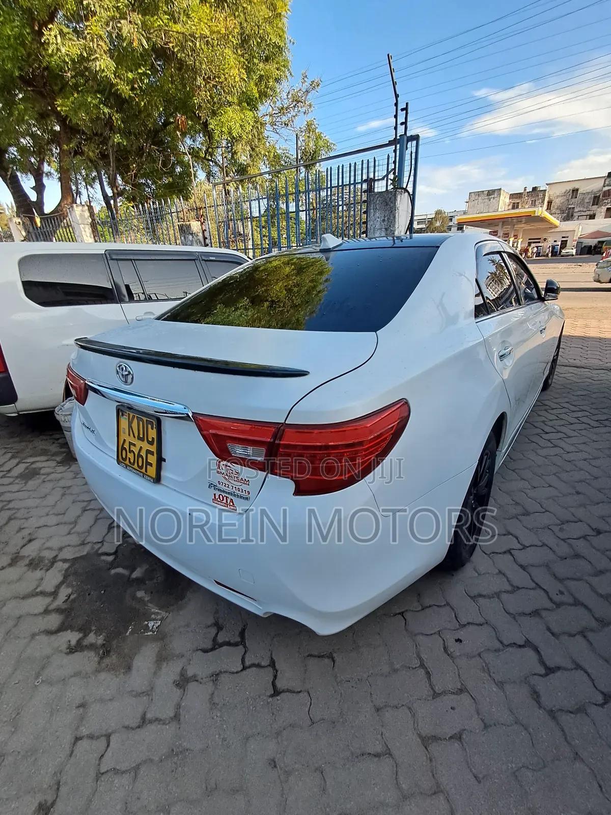 Toyota Mark X 2.5 AWD 2012 White
