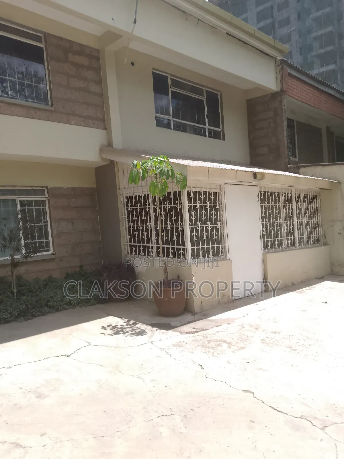 7bedroom Commercial to Let in Kilimani