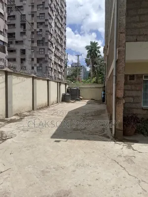 7bedroom Commercial to Let in Kilimani