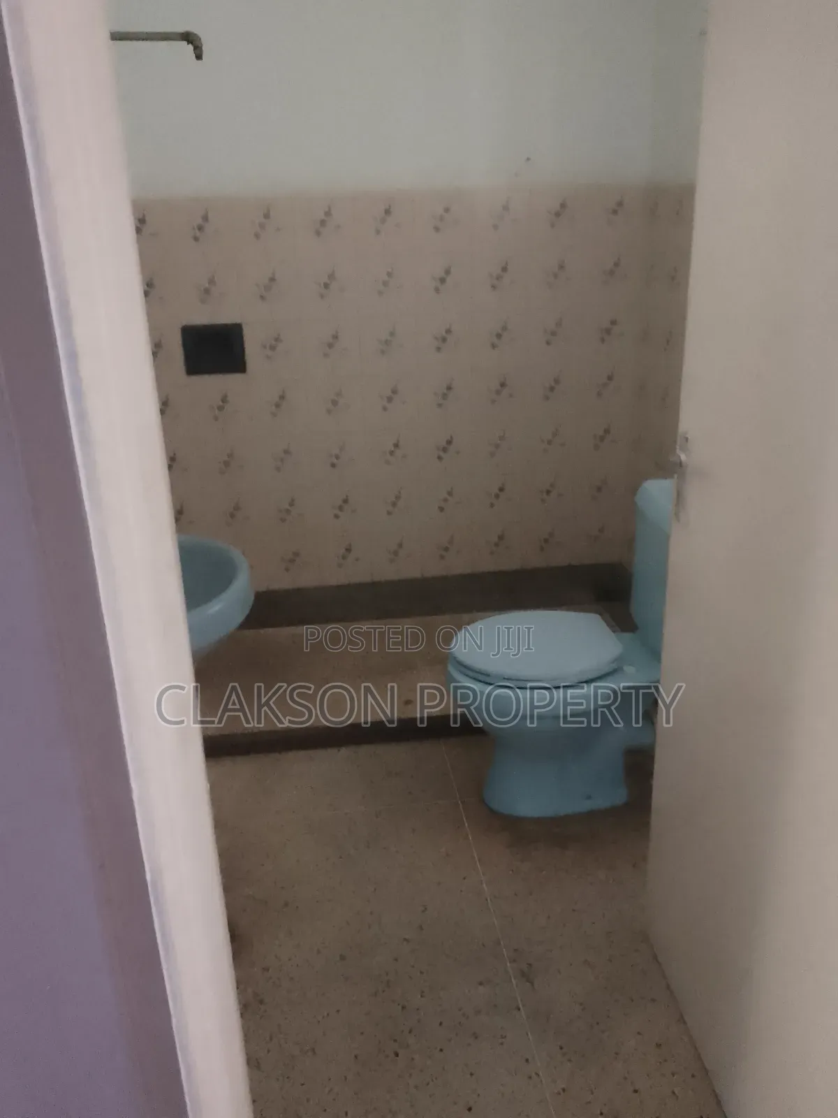 7bedroom Commercial to Let in Kilimani
