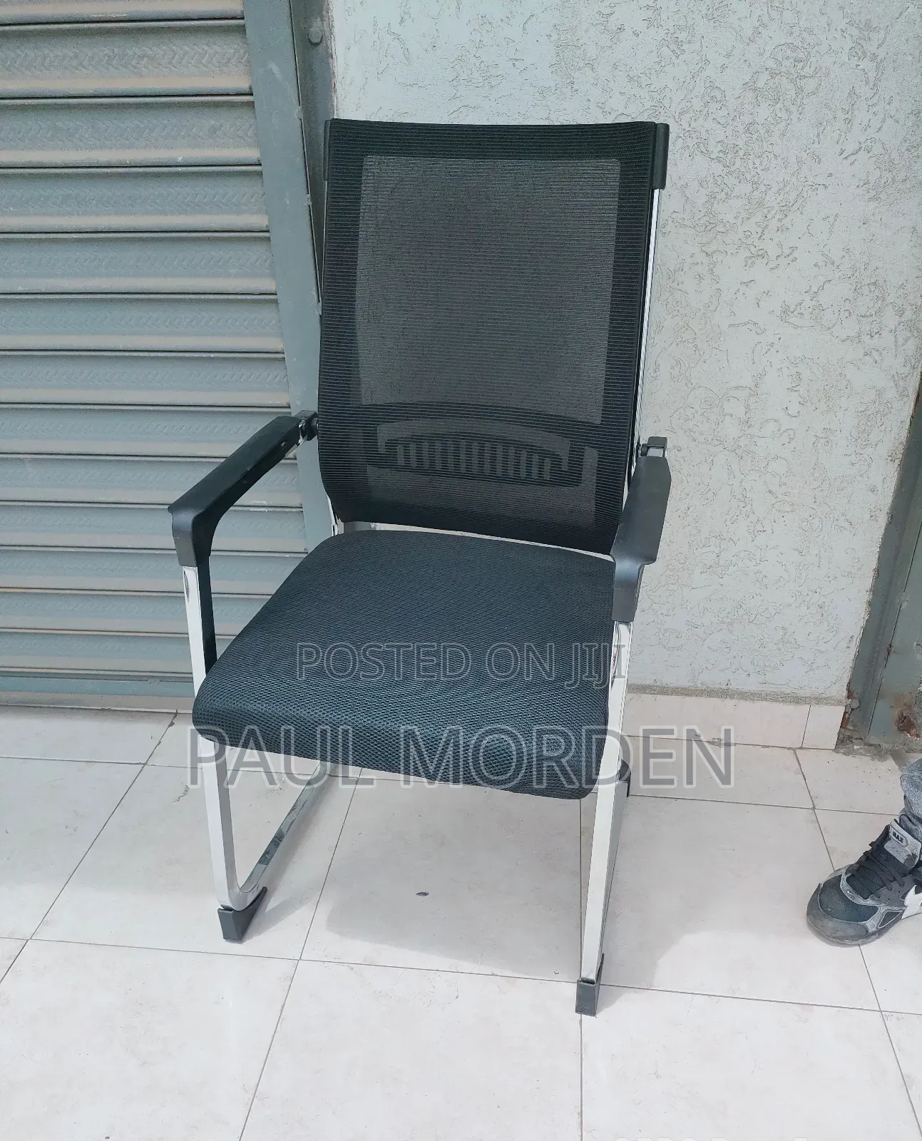 Black Mesh Office Visitors Chair