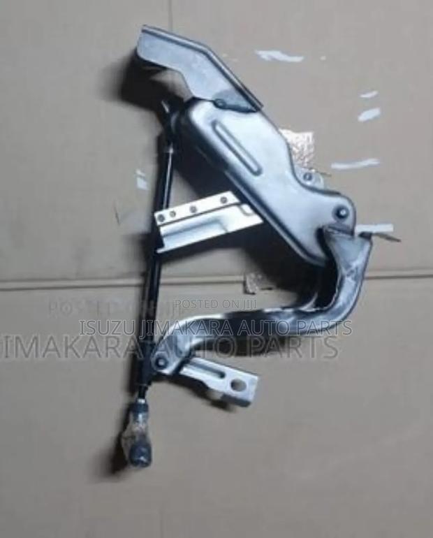 Isuzu Dmax Leverparking Old Model - thumbnail 2