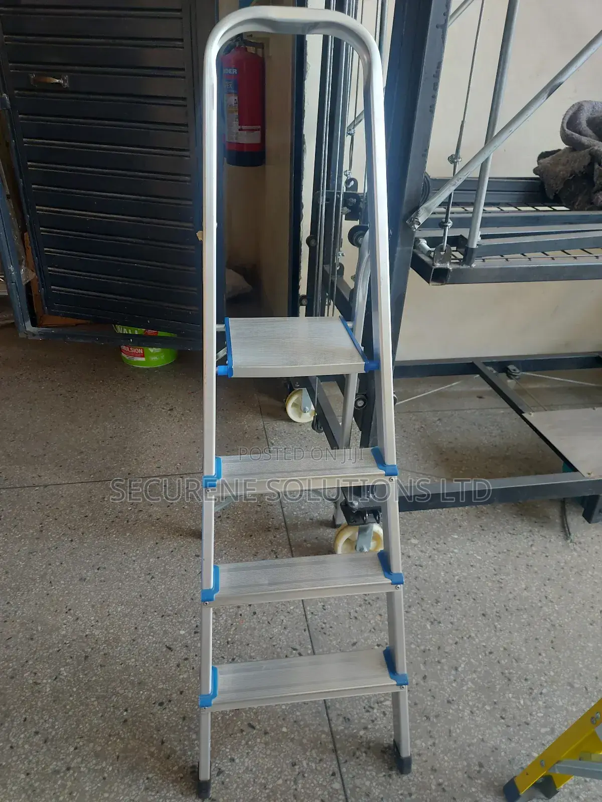 Foldable 4 Step Aluminium Ladder