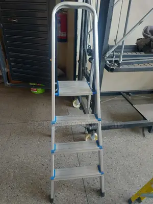Foldable 4 Step Aluminium Ladder