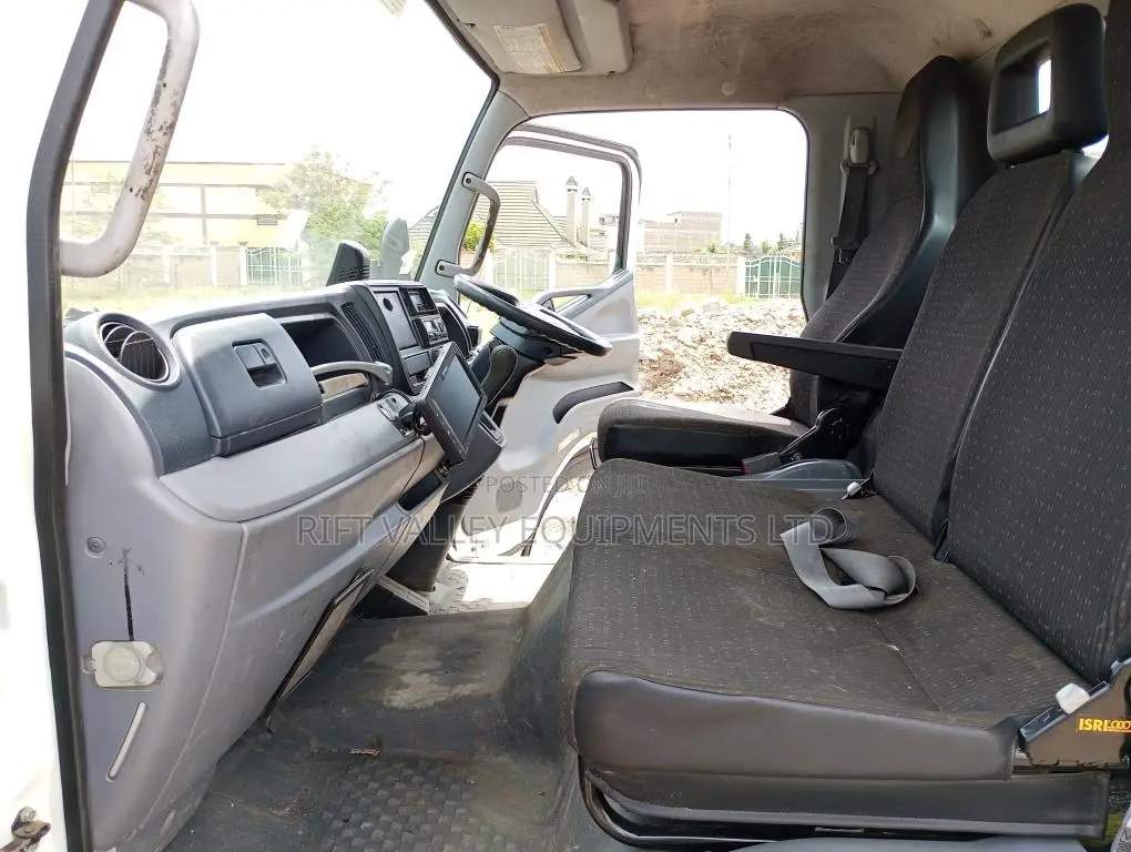Mitsubishi Fuso Canter Semi-Automatic Long Chassis