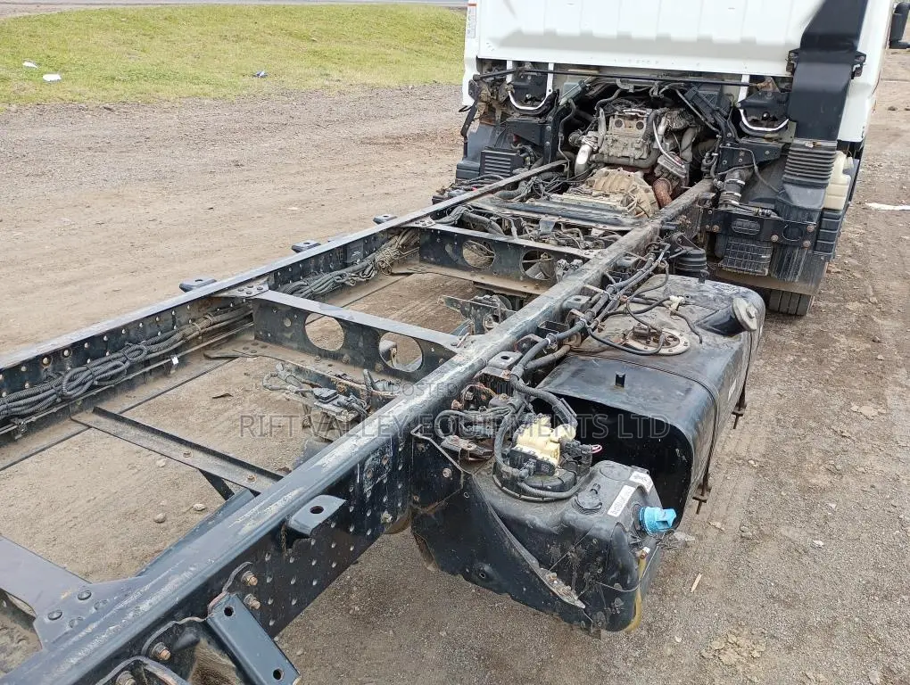 Mitsubishi Fuso Canter Semi-Automatic Long Chassis