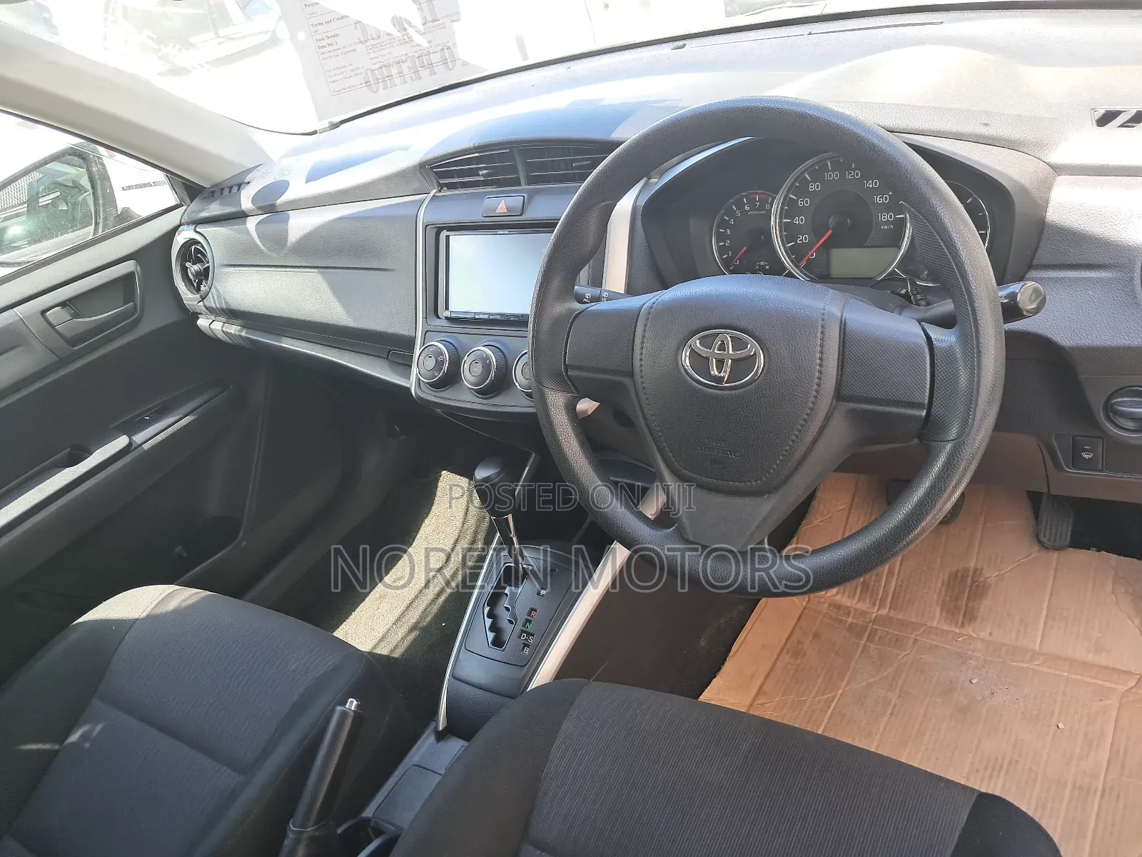 Toyota Corolla Fielder 1.5 Hybrid FWD 2017 White