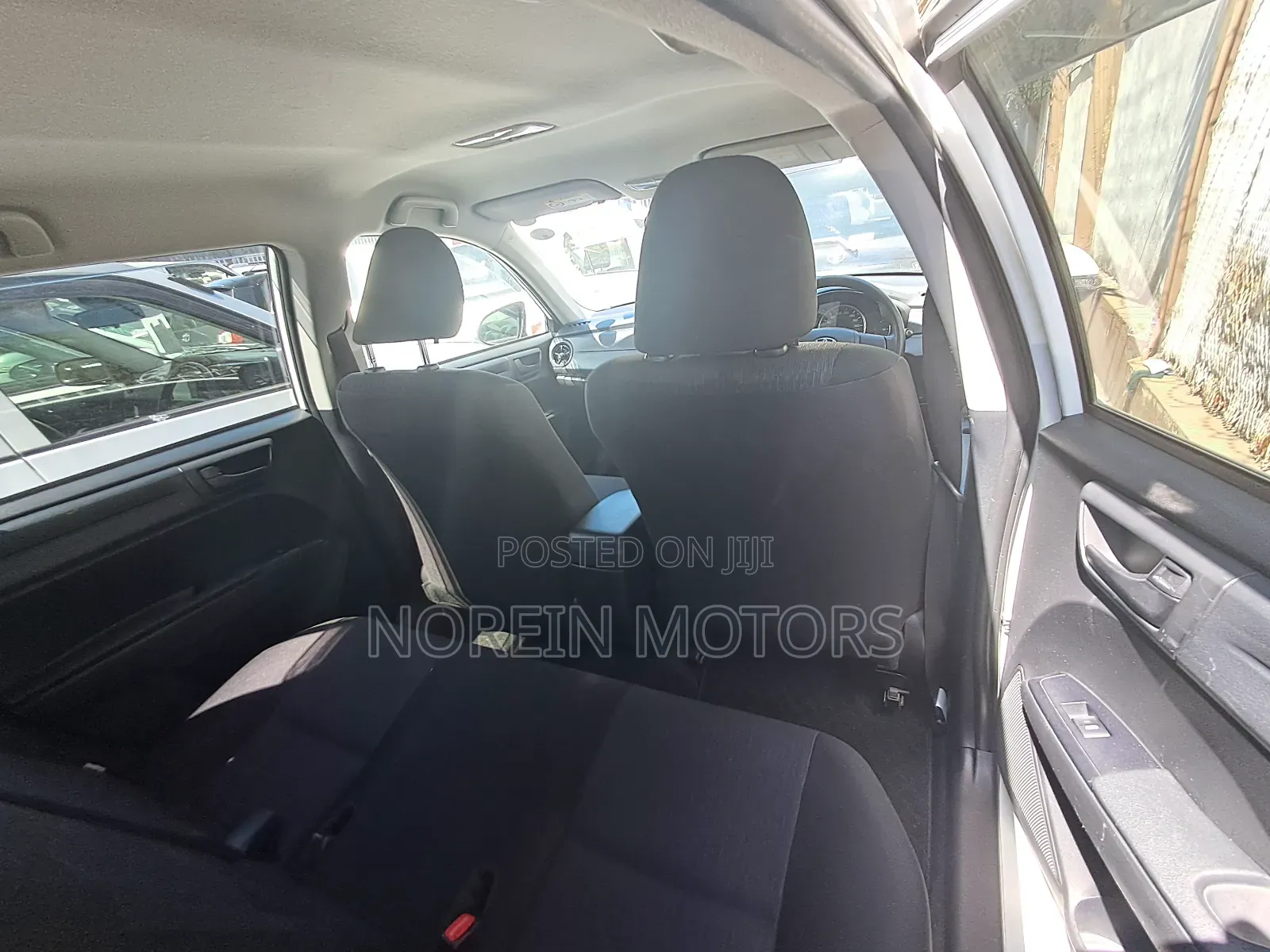 Toyota Corolla Fielder 1.5 Hybrid FWD 2017 White