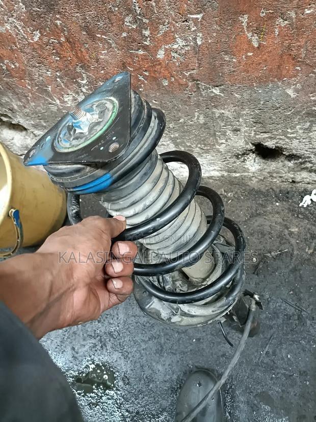 Nissan X-Trail Nt32 Shocks - main view