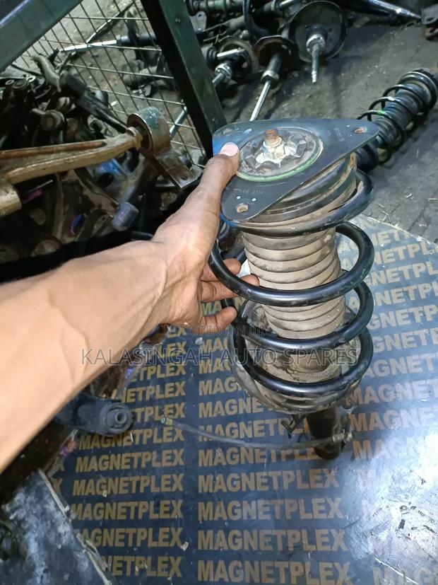 Nissan X-Trail Nt32 Shocks - thumbnail 5