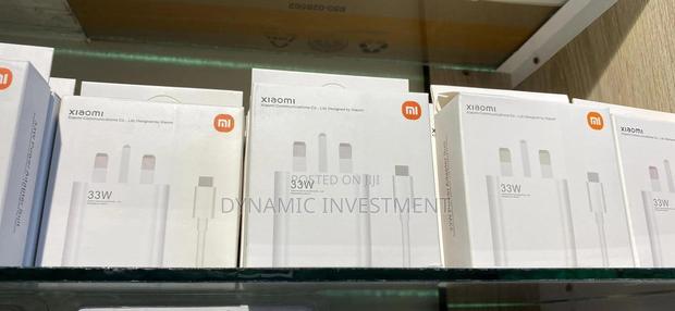 XIAOMI/REDMI 33W Wall Charger (Type-a + Type-C) - thumbnail 2