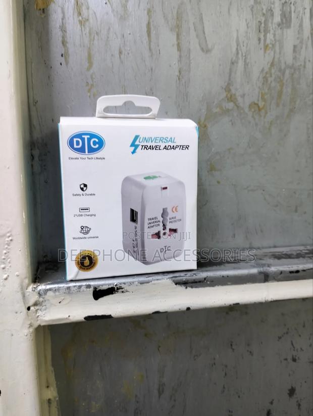 International Universal USB Adapter - main view