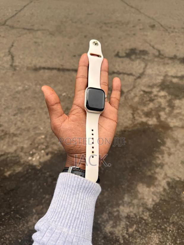 Apple Watch Series 7 on Offer - thumbnail 2