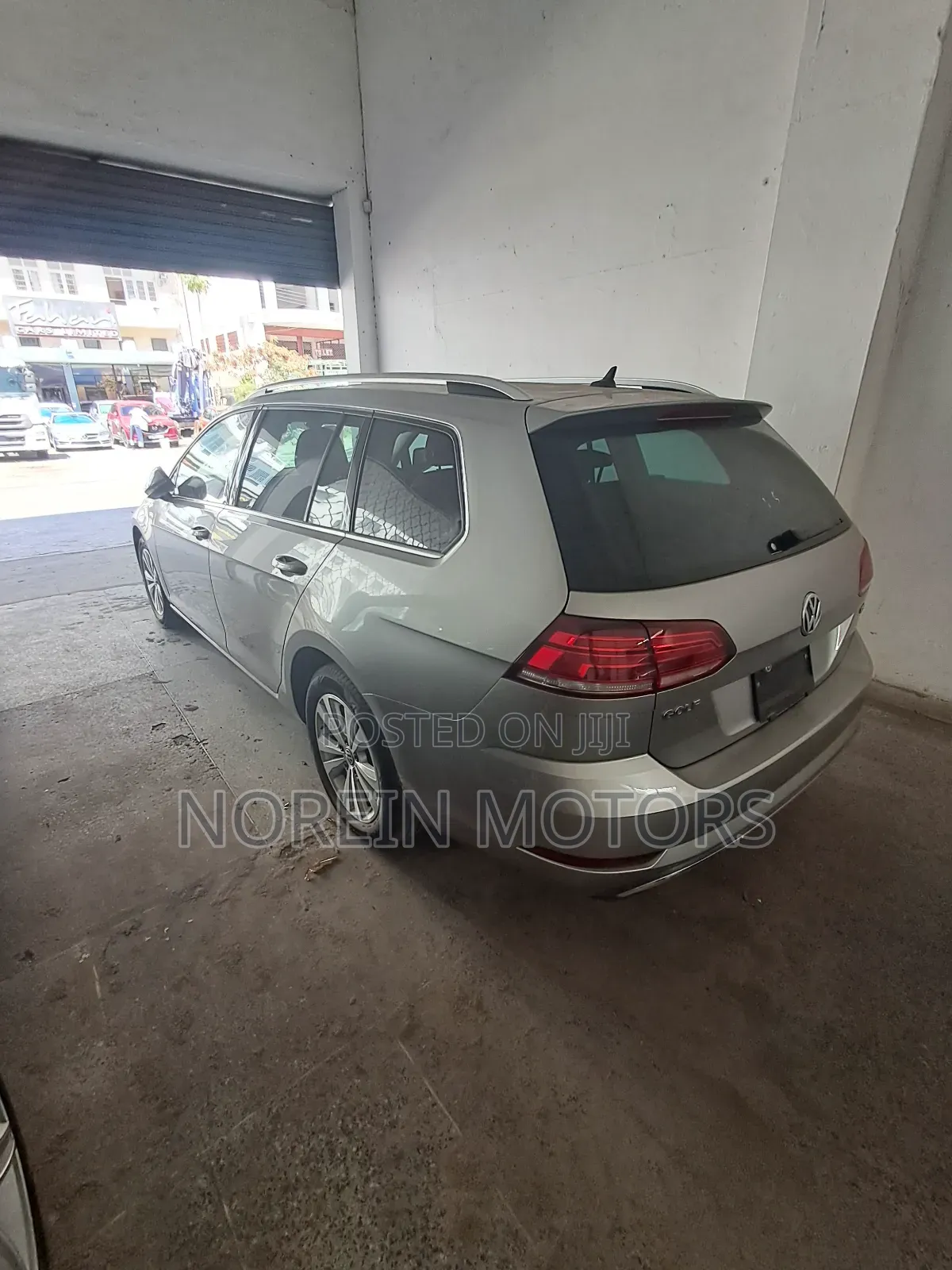 Volkswagen Golf TSI S 4-Door FWD 2017 Silver